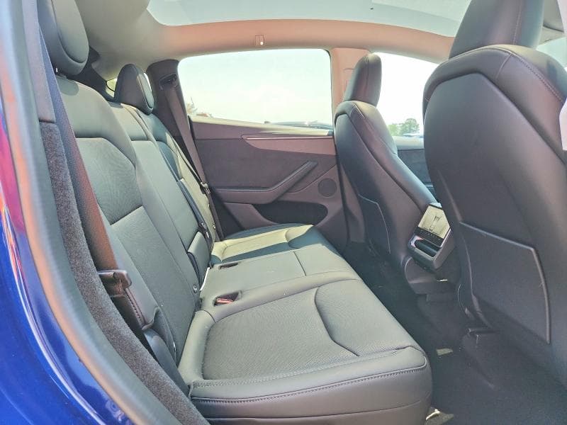 2026 TESLA MODEL Y 11