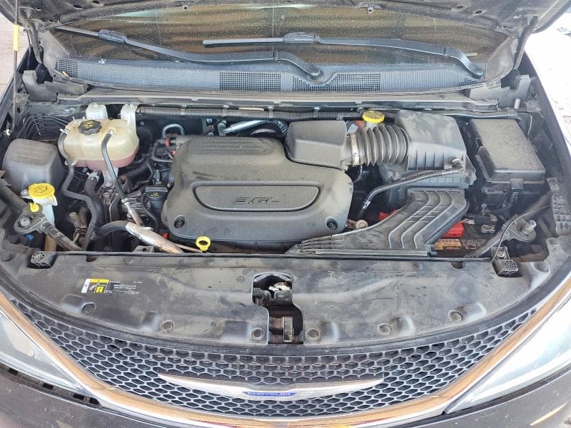 2019 CHRYSLER PACIFICA TOURING L 12