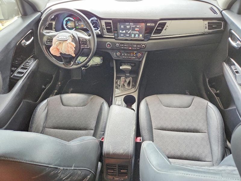 2017 KIA NIRO EX 8