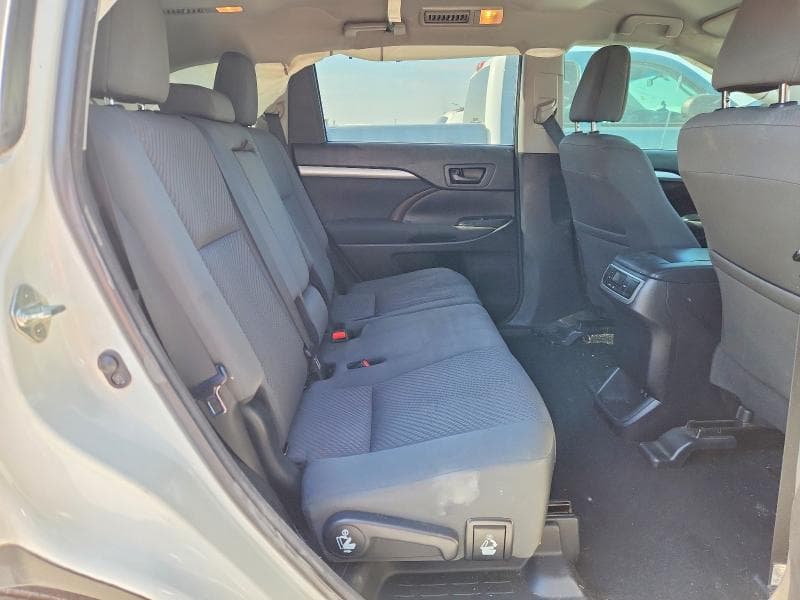 2018 TOYOTA HIGHLANDER LE 11