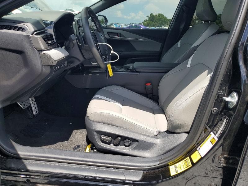 2025 TOYOTA CAMRY SE 7