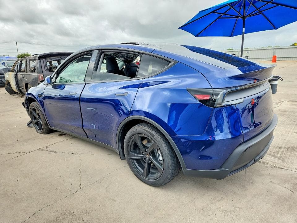 2026 TESLA MODEL Y 2