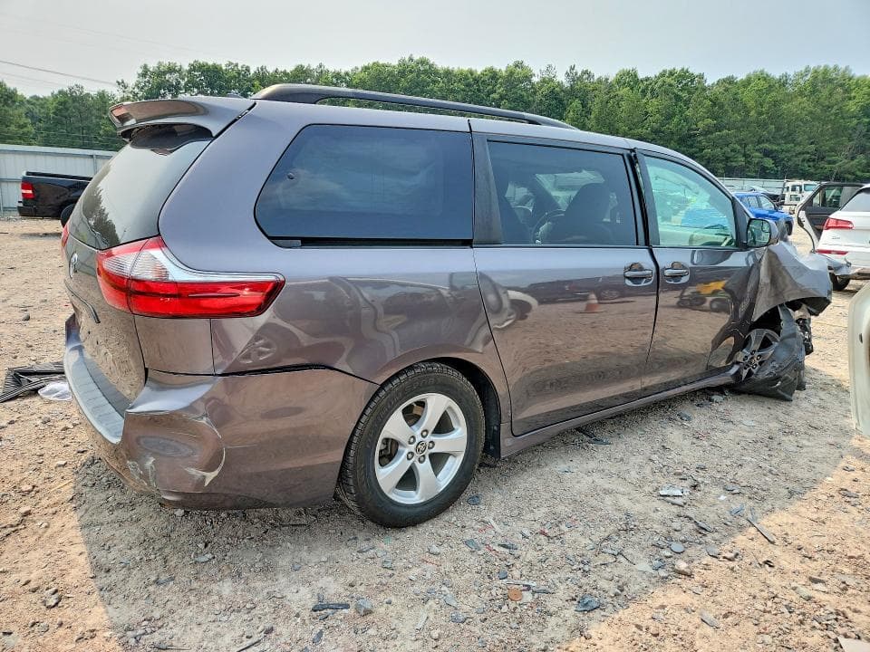 2020 TOYOTA SIENNA LE 3