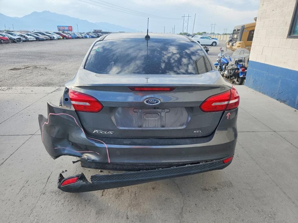 2017 FORD FOCUS SEL 6