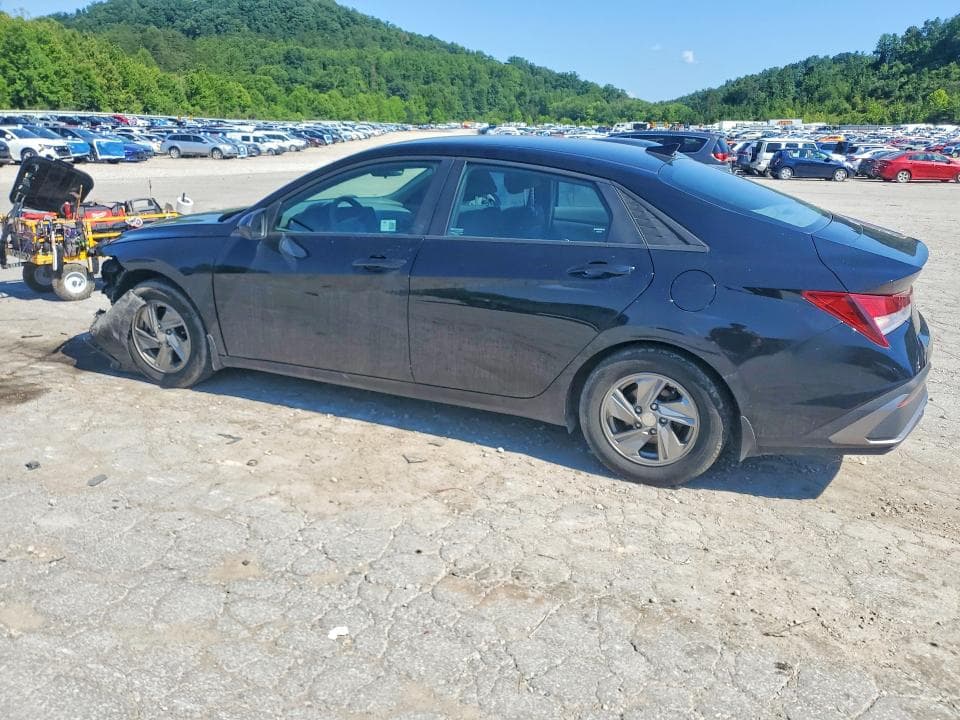 2024 HYUNDAI ELANTRA SE 2