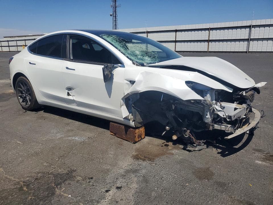 2019 TESLA MODEL 3 4