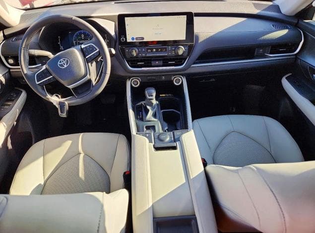 2026 TOYOTA GRAND HIGHLANDER XLE 8