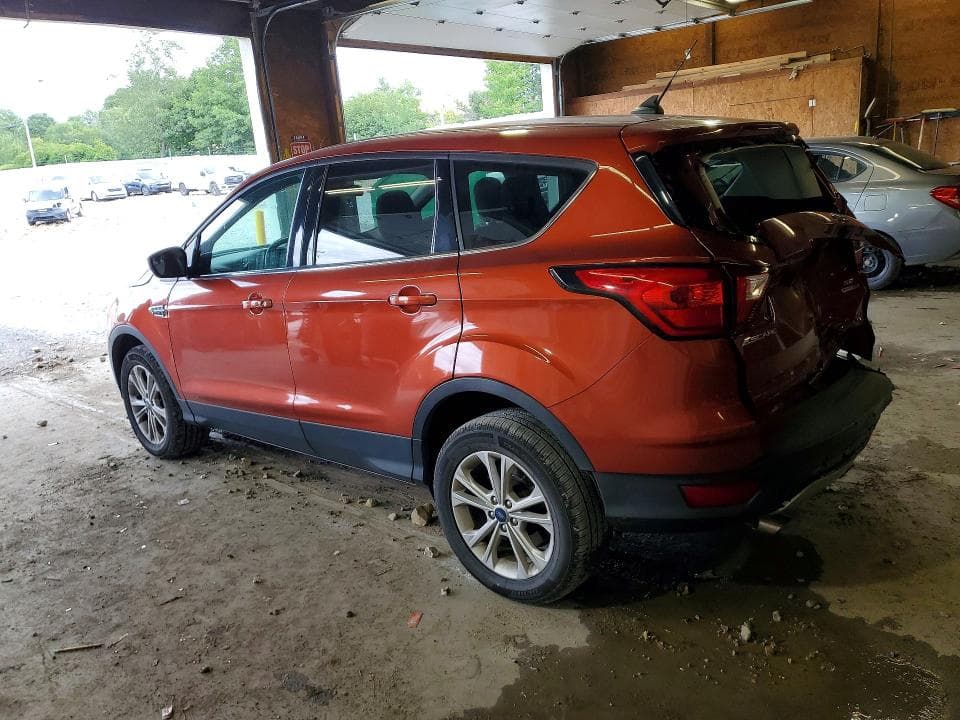 2019 FORD ESCAPE SE 2