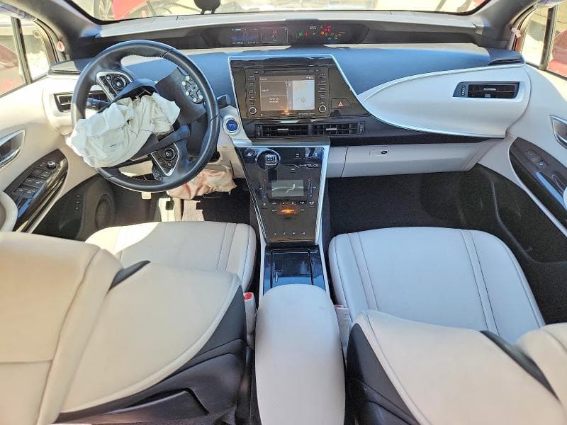 2019 TOYOTA MIRAI BASE 8