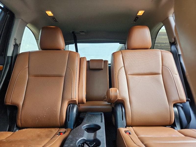 2019 TOYOTA HIGHLANDER LIMITED 10
