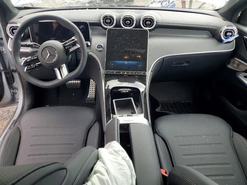 2026 MERCEDES-BENZ GLC 300 4MATIC 8