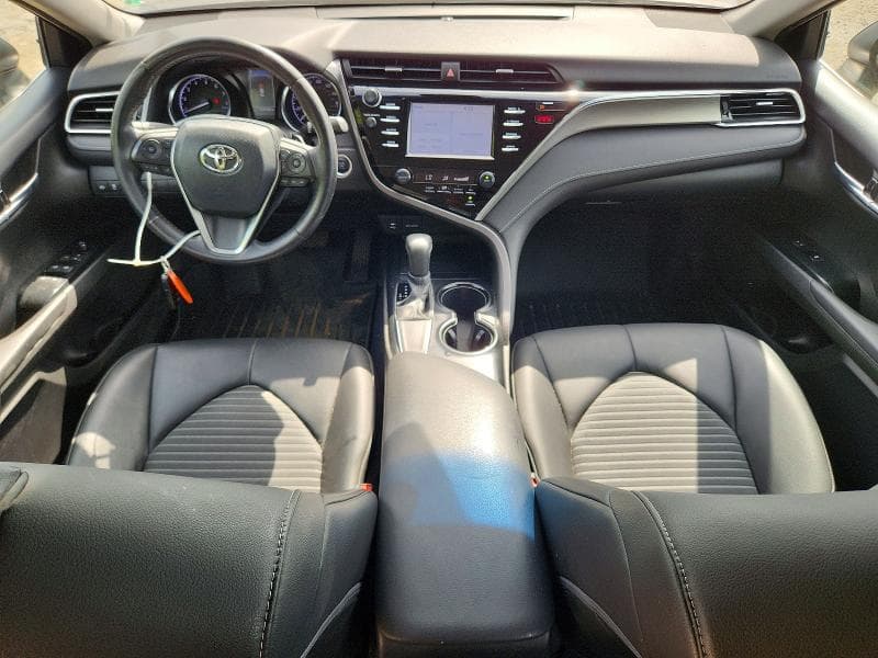 2018 TOYOTA CAMRY SE 8