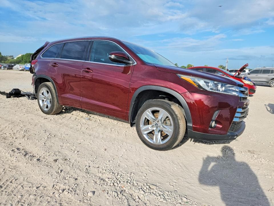 2018 TOYOTA HIGHLANDER LIMITED 4