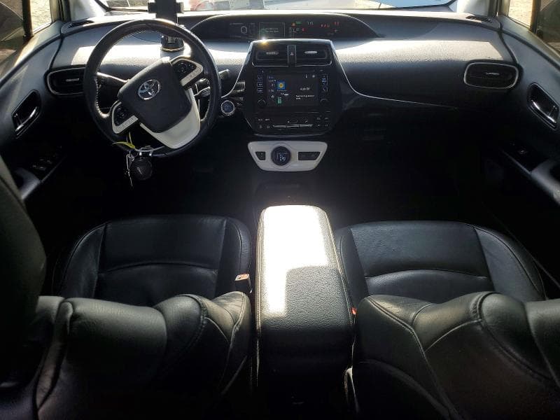2018 TOYOTA PRIUS THREE 8