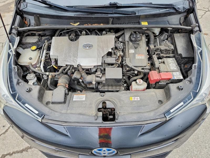 2017 TOYOTA PRIUS TWO 11