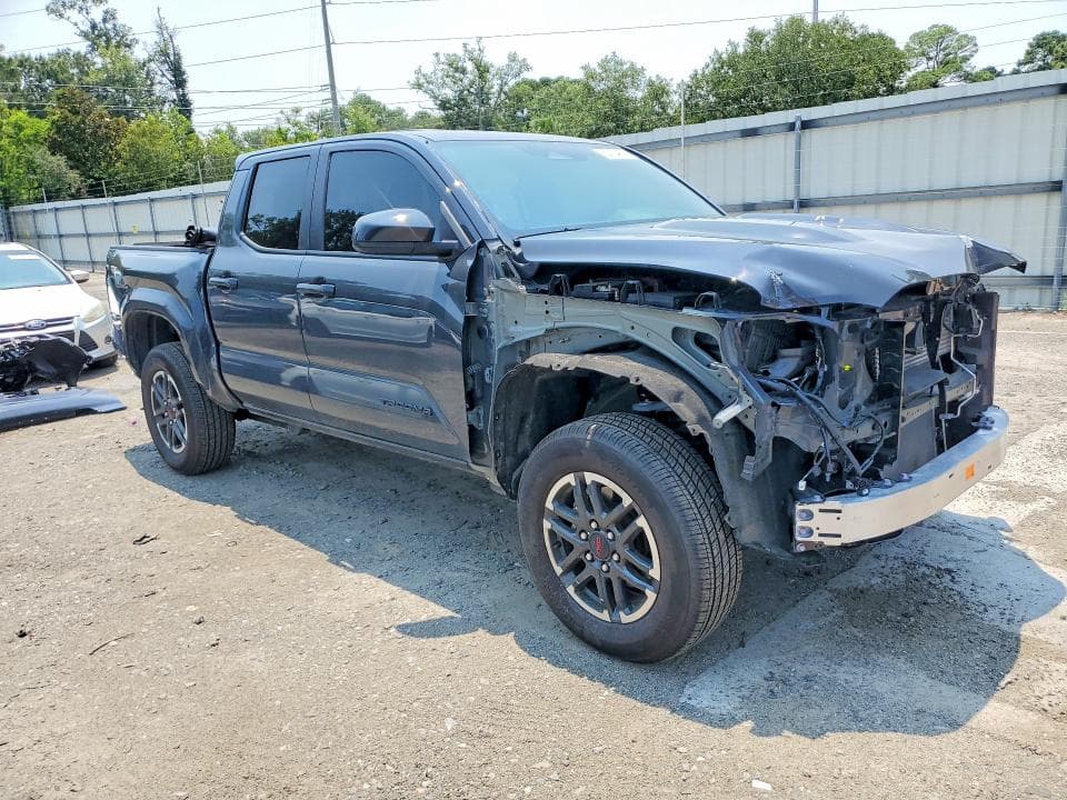 2025 TOYOTA TACOMA TRD SPORT 4