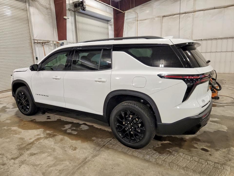 2024 CHEVROLET TRAVERSE LT 2
