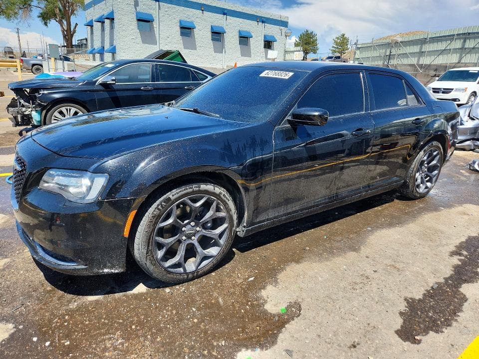 2019 CHRYSLER 300 TOURING - 1