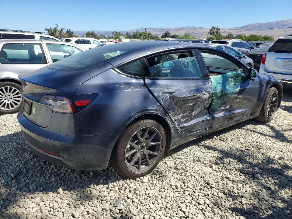 2023 TESLA MODEL 3 3