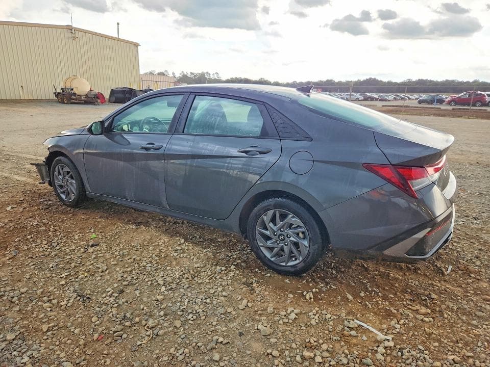 2024 HYUNDAI ELANTRA SEL 2