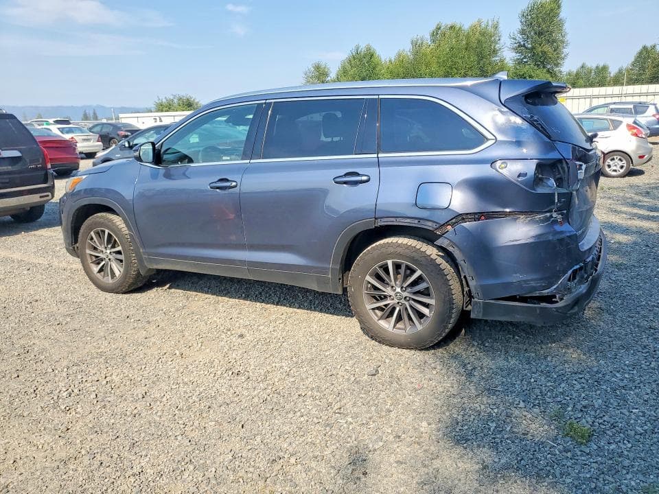 2019 TOYOTA HIGHLANDER XLE 2