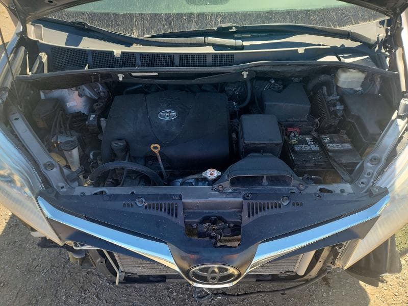 2019 TOYOTA SIENNA LE 12