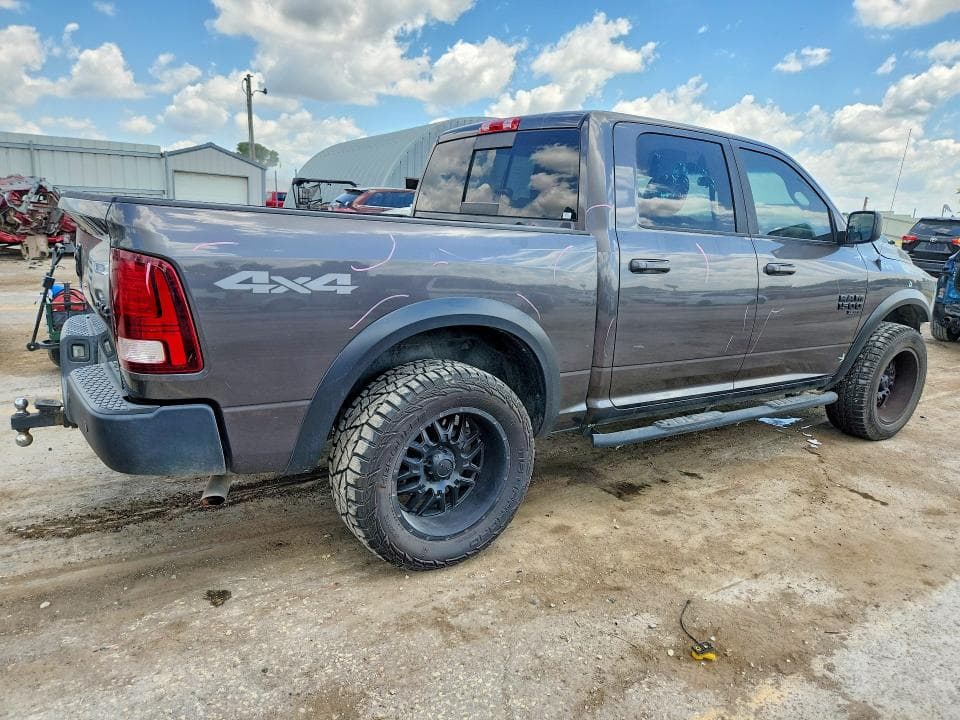 2019 RAM 1500 CLASSIC SLT 3
