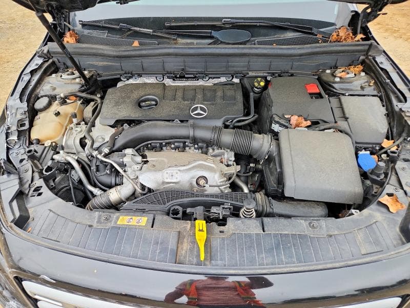 2020 MERCEDES-BENZ GLB 250 12