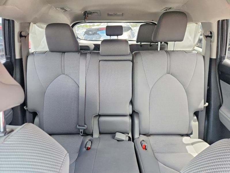 2022 TOYOTA HIGHLANDER L 10