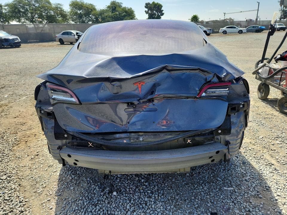 2018 TESLA MODEL 3 6