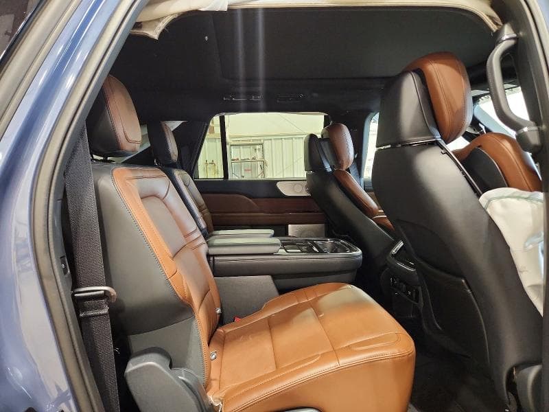 2023 LINCOLN NAVIGATOR L RESERVE 11