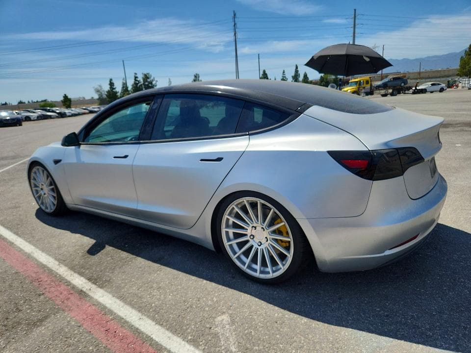 2018 TESLA MODEL 3 2