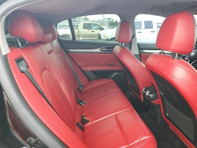 2019 ALFA ROMEO STELVIO 10