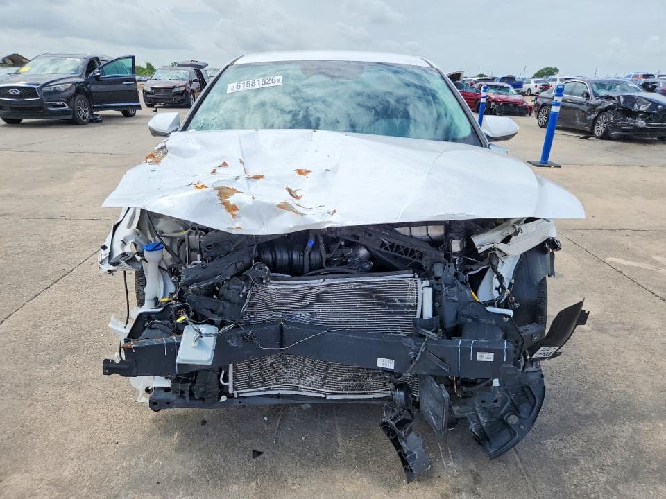 2024 HYUNDAI ELANTRA SE 5