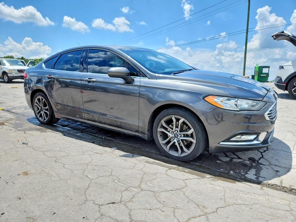 2017 FORD FUSION SE 4