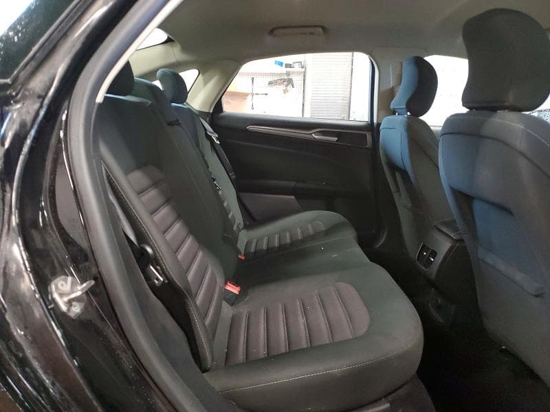 2017 FORD FUSION SE 10