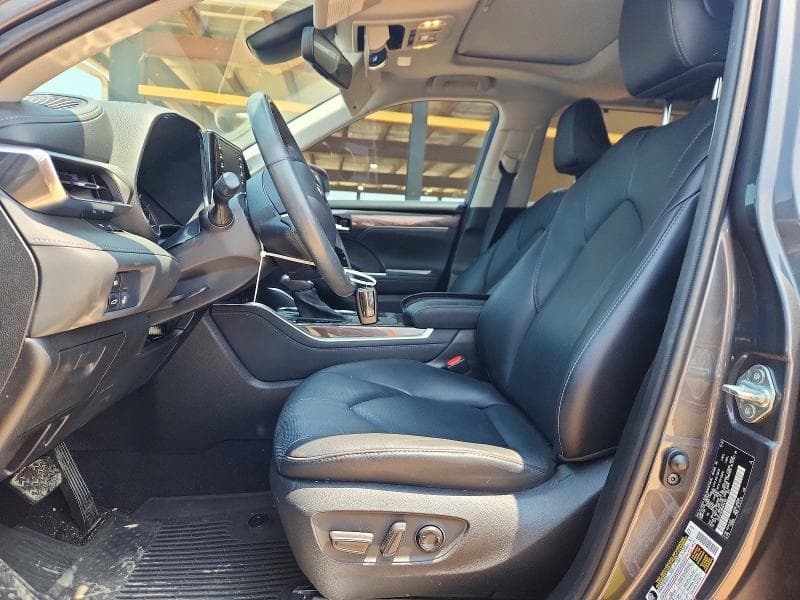 2021 TOYOTA HIGHLANDER LIMITED 7