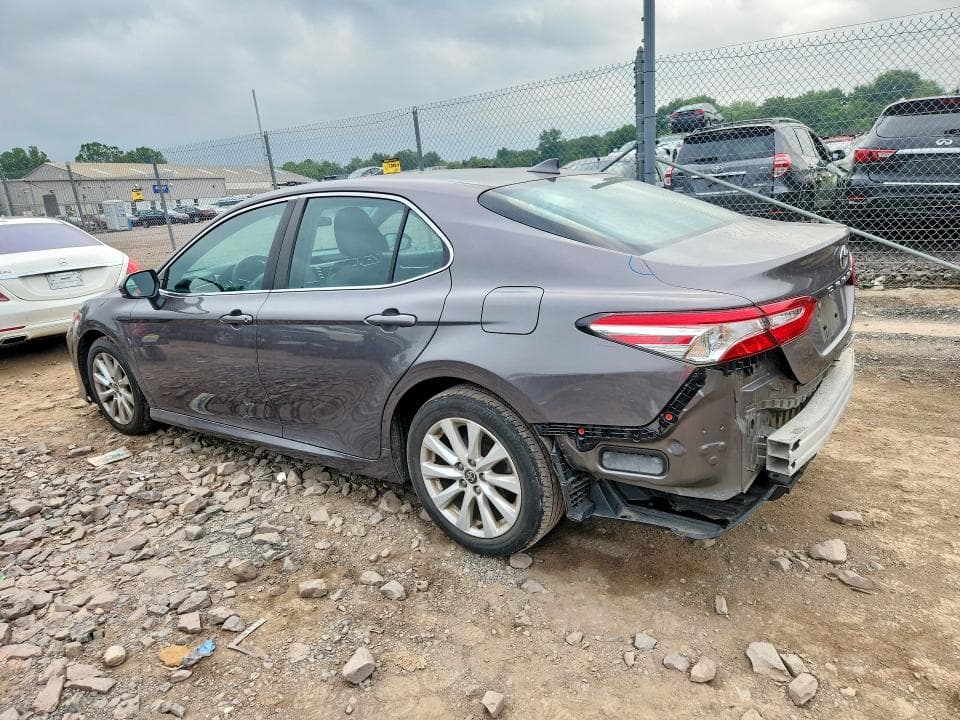 2020 TOYOTA CAMRY LE 2