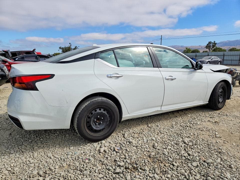 2020 NISSAN ALTIMA 3