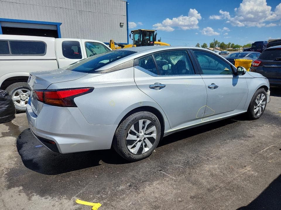 2023 NISSAN ALTIMA S 3