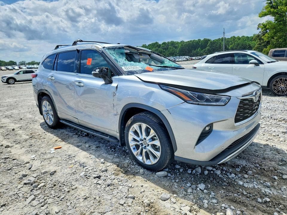 2023 TOYOTA HIGHLANDER HYBRID LIMITED 4