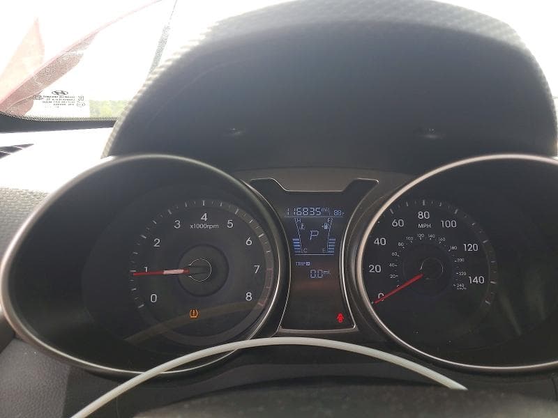 2017 HYUNDAI VELOSTER BASE 9