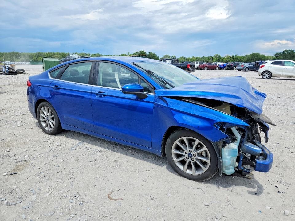2017 FORD FUSION SE 4