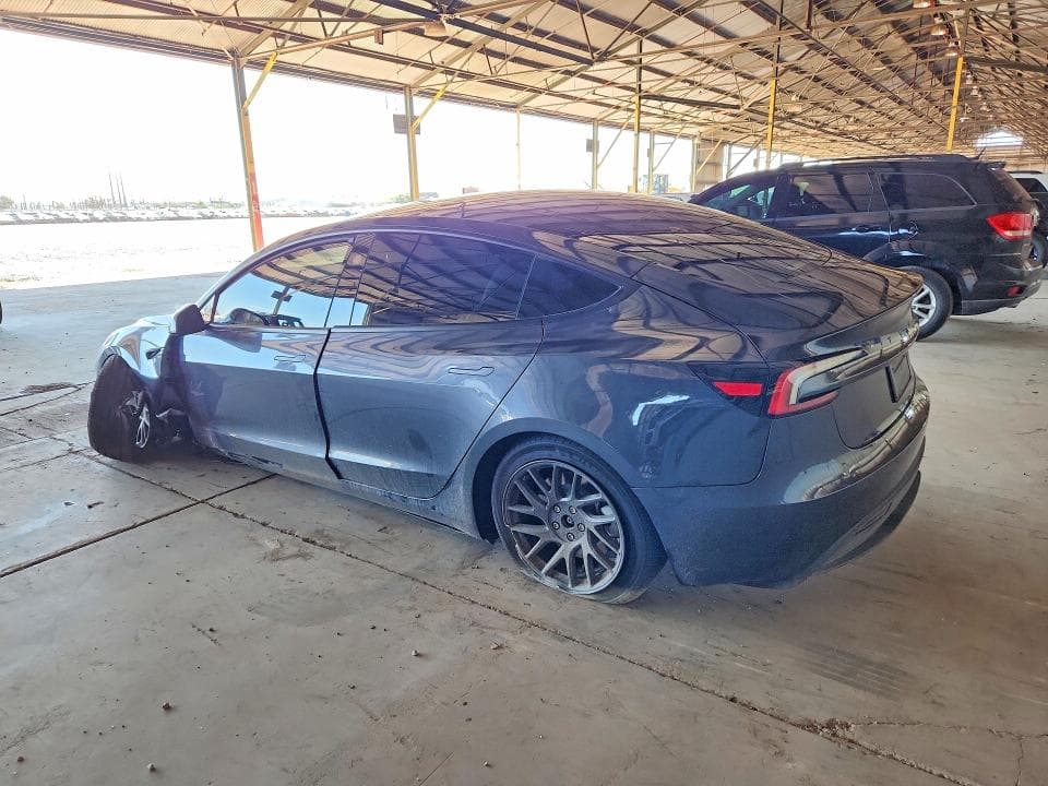 2026 TESLA MODEL 3 2