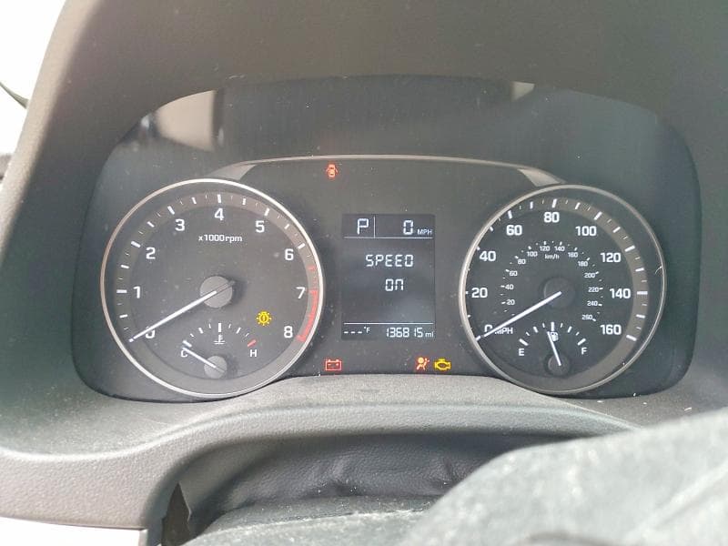 2017 HYUNDAI ELANTRA SE 9