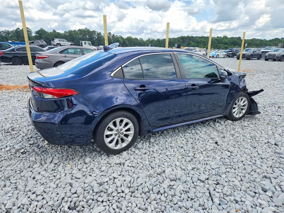 2020 TOYOTA COROLLA XLE 3