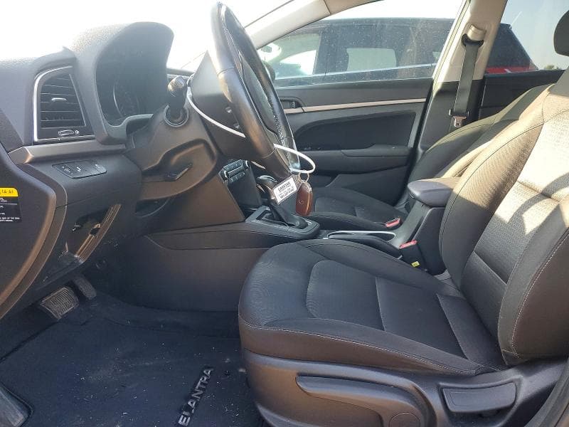 2017 HYUNDAI ELANTRA SE 7