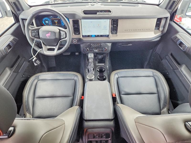 2025 FORD BRONCO OUTER BANKS 8