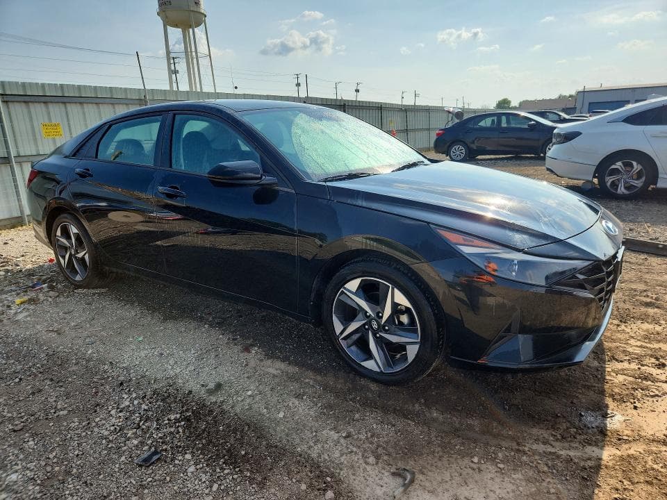 2023 HYUNDAI ELANTRA SEL 4