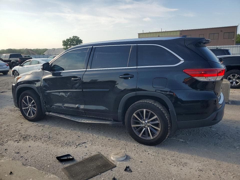 2017 TOYOTA HIGHLANDER XLE 2